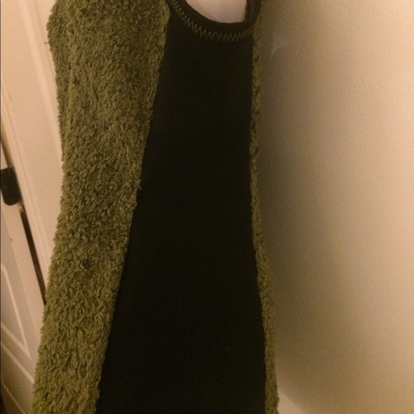 Fabulous olive and black Athleta vest - Picture 3 of 5